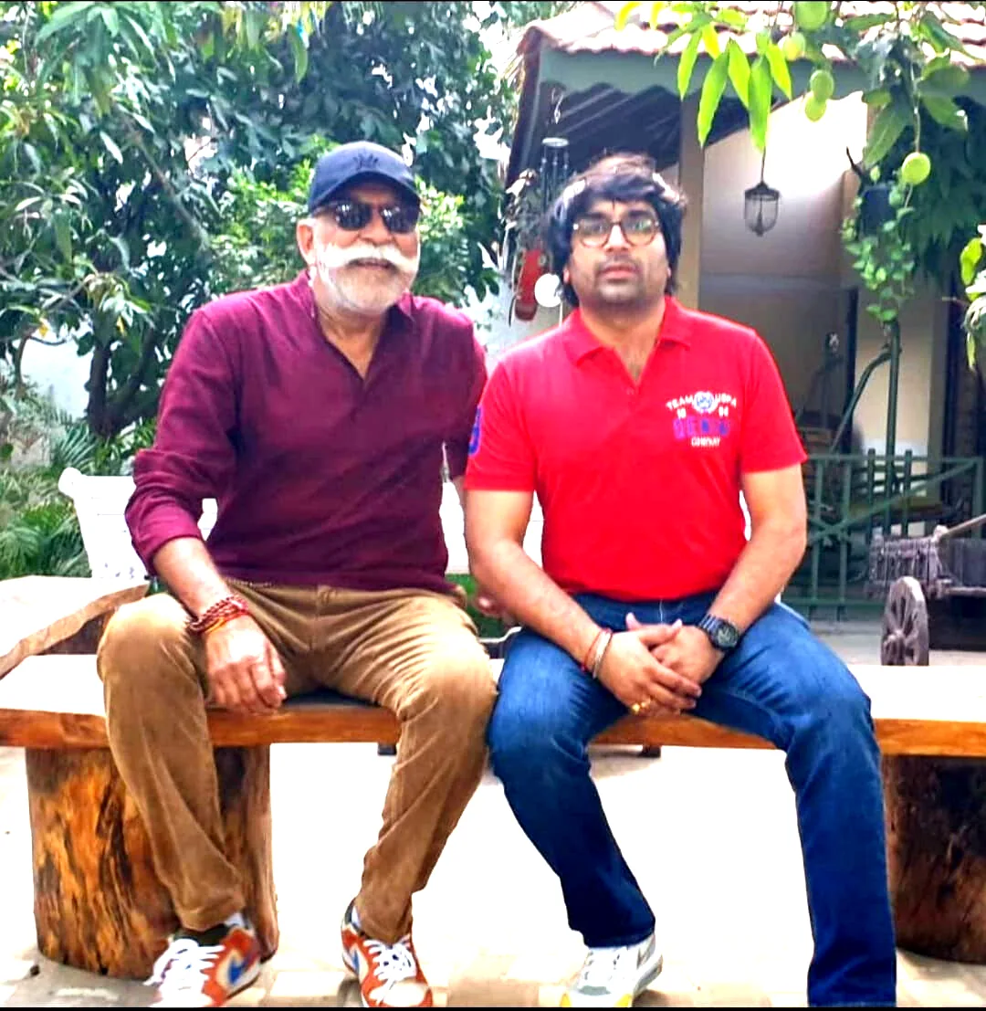 Mehul Vadodaria with Gujarati actor Malhar Thakar